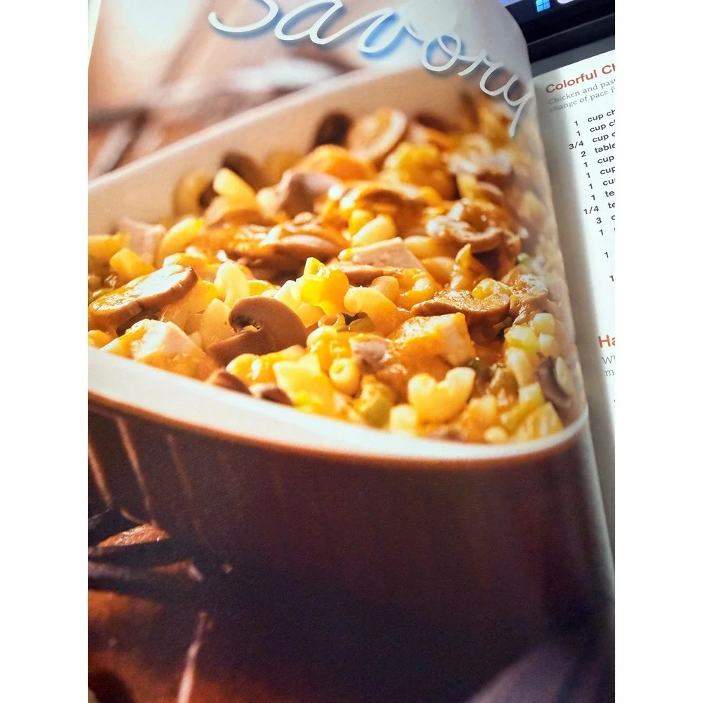 Taste of Home Freezer Pleasers‎ Cookbook 343 Make Ahead Recipes Softcover